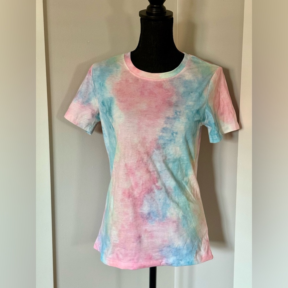 *NWOT - Tie-Dye Women's T-Shirt - Size Small